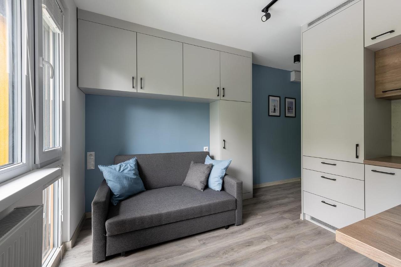 Apartament Batorego 16 Blue Prywatne Mieszkanie 300m Od Metro Pole Mokotowskie I Sgh Samodzielne Zameldowanie! Self Check-in System! Warszawa